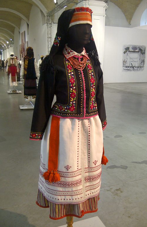 Traditional Ukrainian women's wedding clothes 19th - early 20th century