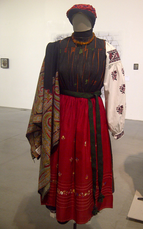 Traditional Ukrainian women's attire 19th - early 20th century