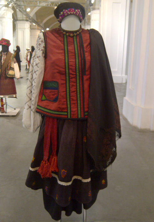 Traditional Ukrainian female attire of 19th - early 20th century