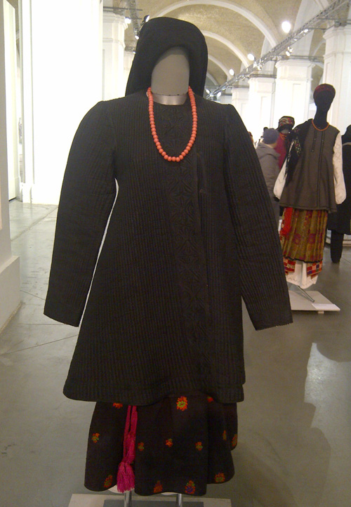 Ukrainian women's national outfit 19th - early 20th century