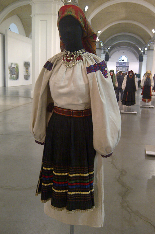 Ukrainian national female attire 19th - early 20th century