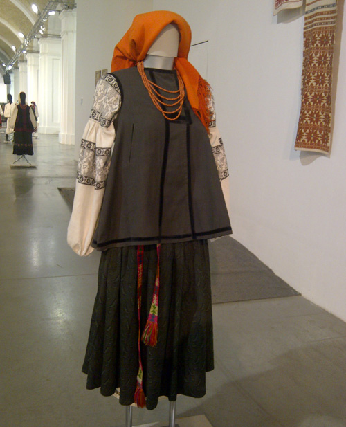 Ukrainian traditional women's costume 19th - early 20th century