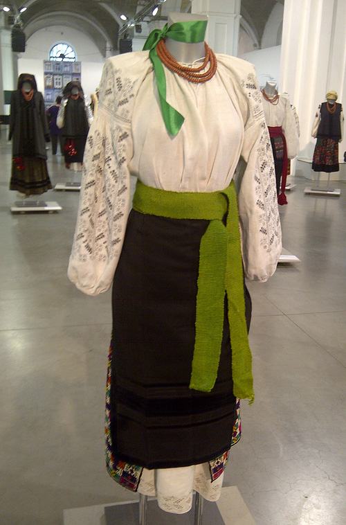 Ukrainian traditional outfit of unmarried maiden 19th - early 20th century