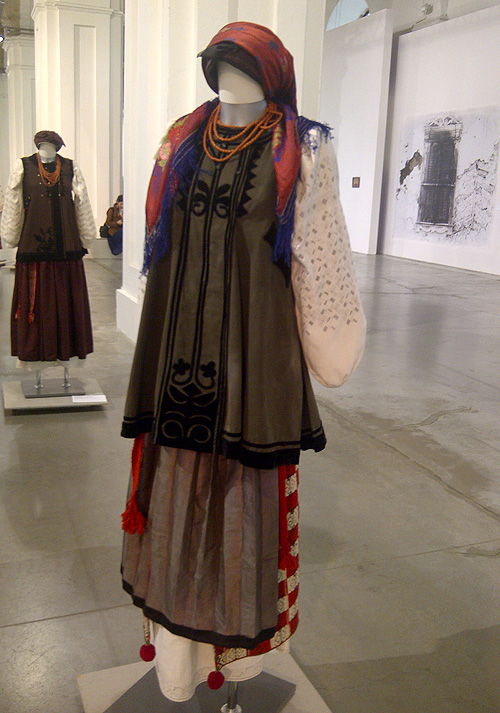 traditional Ukrainian festive clothing 19th - early 20th century