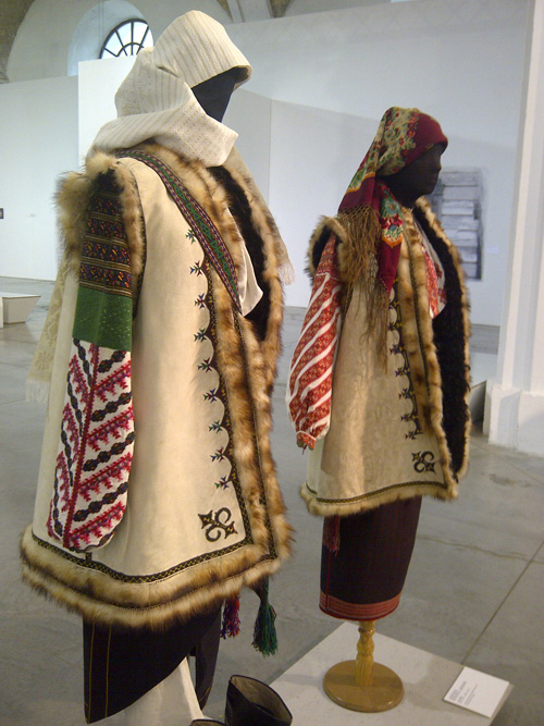 traditional female outfits from western Ukraine 19th - early 20th century