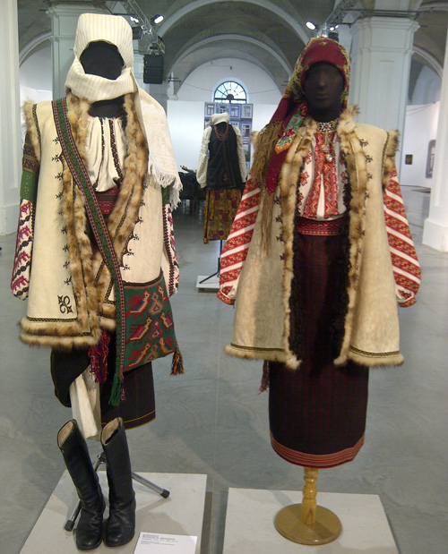 traditional female outfits from western Ukraine 19th - early 20th century