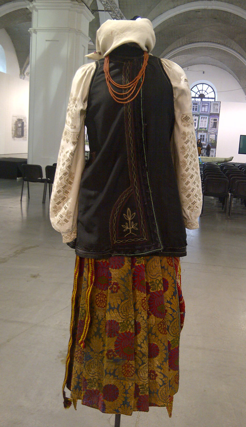 Ukrainian traditional female attire 19th - early 20th century