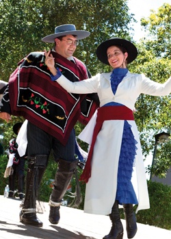 Chilean couple in national costumes