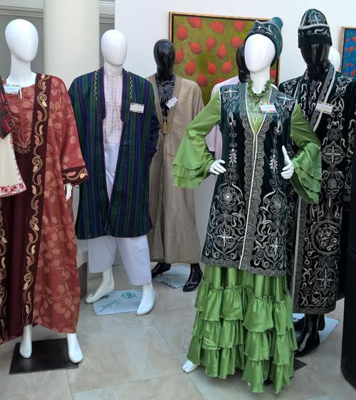 Folk costumes of different countries