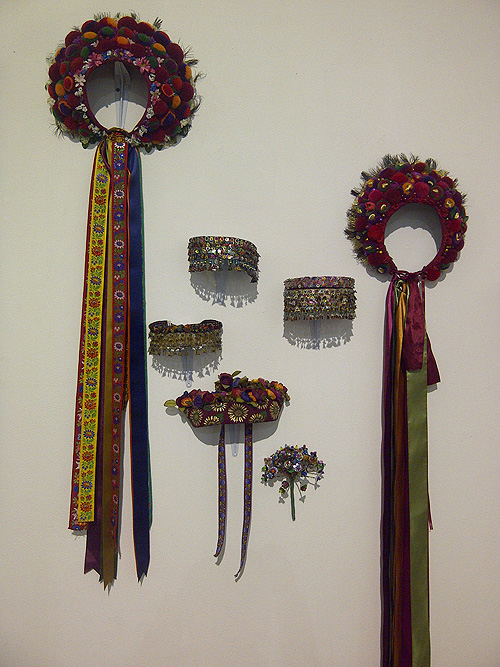 Ukrainian folk bridal wreaths and other headdresses