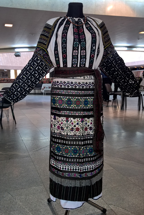 The most unique and outstanding Ukrainian embroidery technique – Borshchiv embroidery