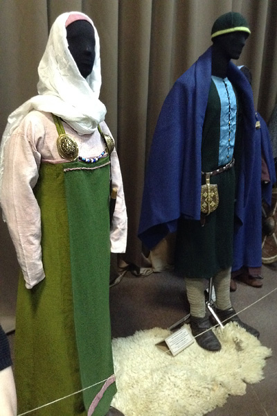 Clothes of wealthy man and woman from Europe 10th century
