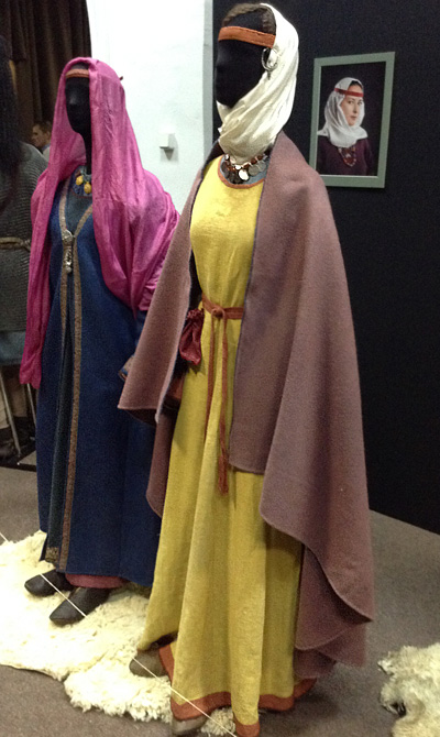 Reconstruction of clothes of wealthy women from Kievan Rus 10th century