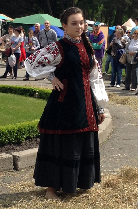 Vintage attire of unmarried woman from Kyiv region of Ukraine
