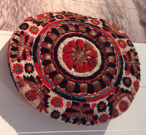 Richly embroidered Ukrainian women’s coif ochipok