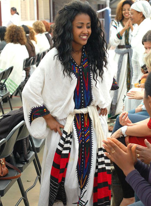 Ethiopian national costume. Snow-white ...