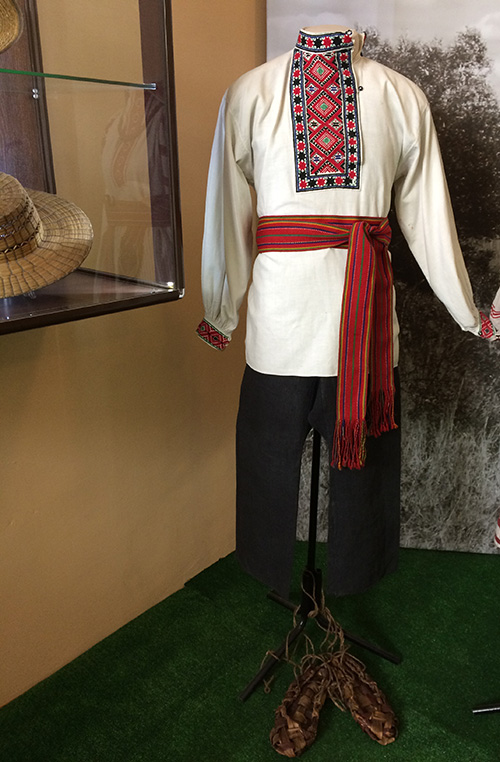 male attire from Ukraine early 20th century