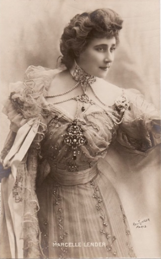 Vintage photos of women from Belle Époque