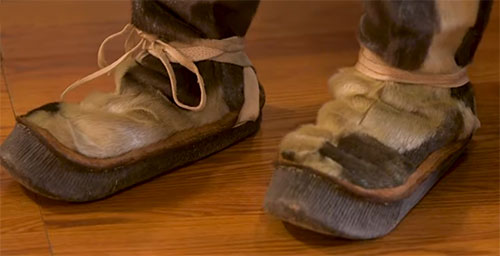 How to make Inuit mukluk shoes