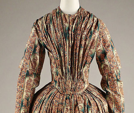 American cotton morning gown, fan-pleated dress, 1840