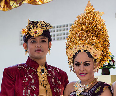 Balinese-wedding-headdresses.jpg