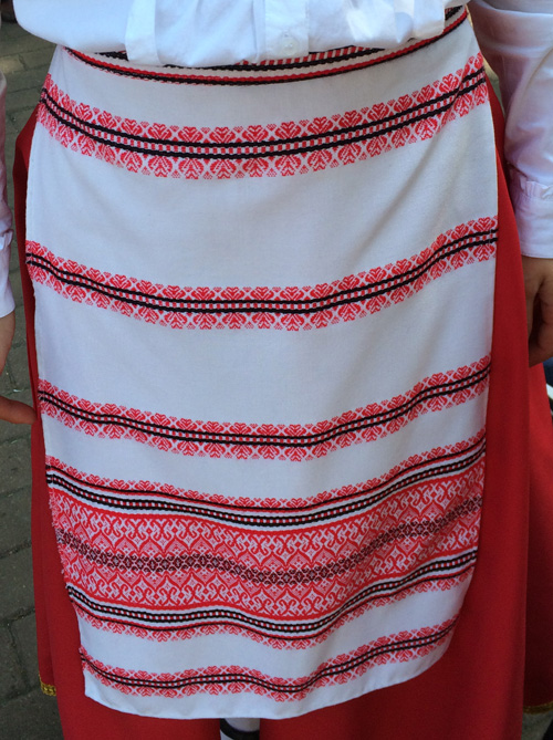 Greek-embroidered-apron.jpg