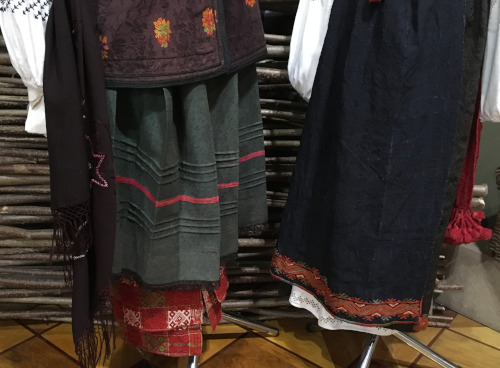 Folk costume2.JPG