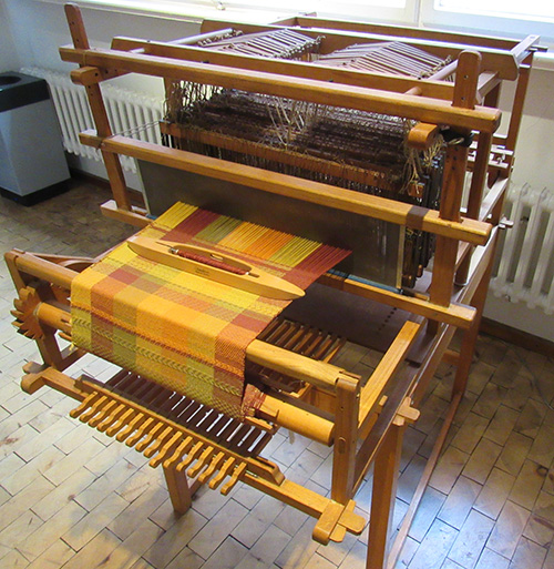 Weaving-loom.jpg