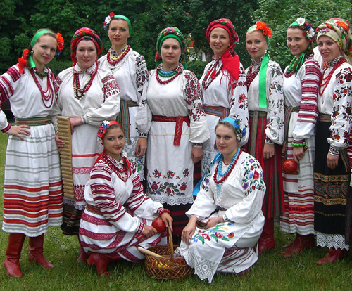 chant Intermediate move National costumes in Ukraine. Ukrainian folk dress - Nationalclothing.org