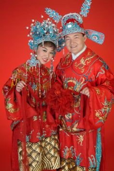 Chinese traditional wedding dress
