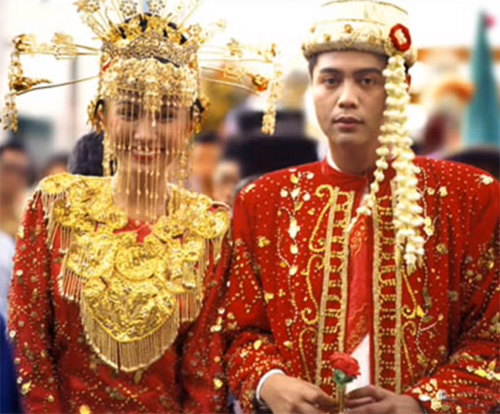 Indonesian traditional wedding dress