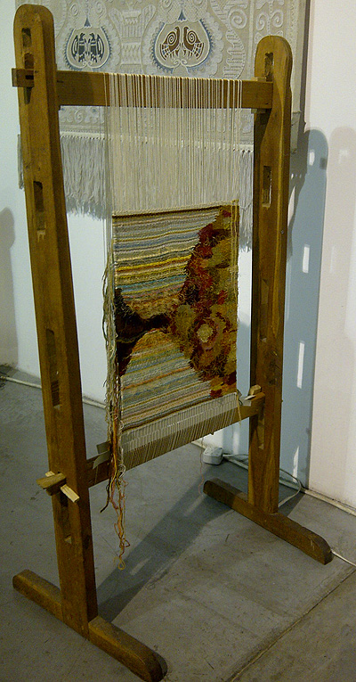vintage carpet weaving loom