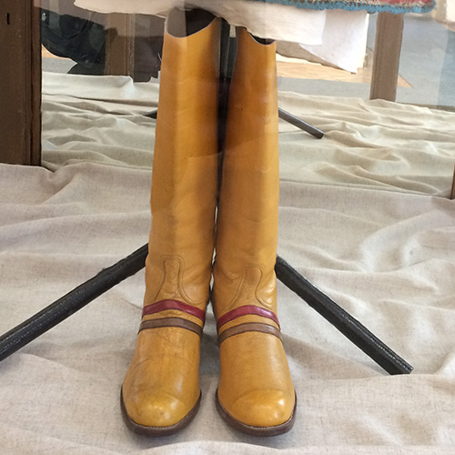 female leather boots kondury Bukovyna region of Ukraine