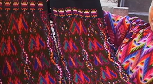 Huipil weaving11