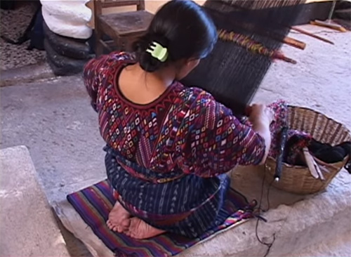 Huipil weaving3