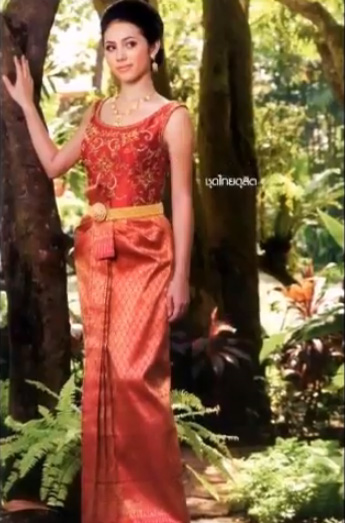 Chut Thai Dusit Dress