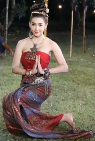Chut Thai Lanna Dress