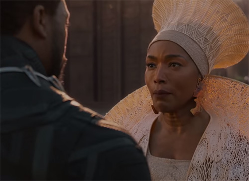 Folk African costumes in Black Panther movie