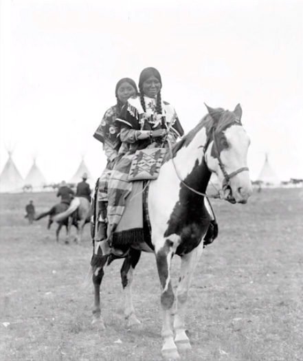 Nez Perce girls Montana Early 1900s