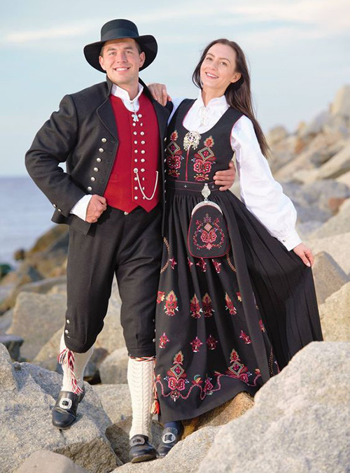 Top-10 most charming folk dresses from around the world ...