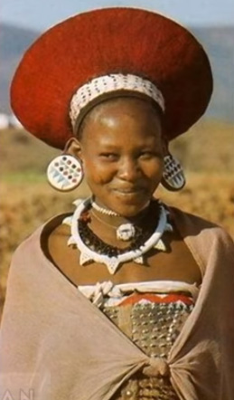 headdress worn by married women in the South African Zulu tribe