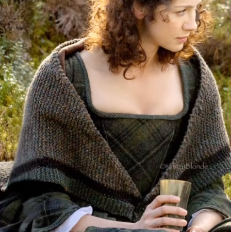 Stage costumes of Outlander series. Scottish 18th-century clothing of Claire Fraser