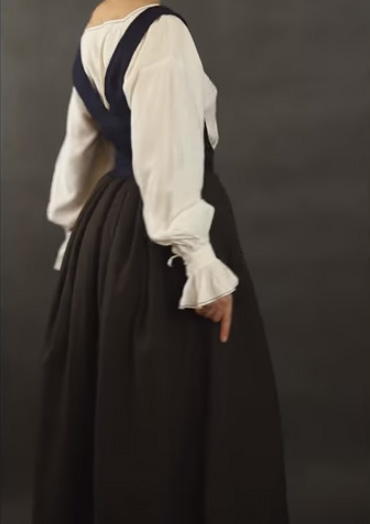 Tudor dress18