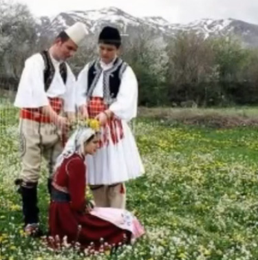 Folk costume of Southern Albania. Garments, features, colors, and  adornments - Nationalclothing.org