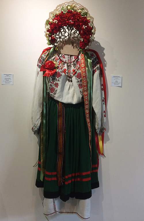 Authentic female clothing from Vinnytsia region (west-central Ukraine), late 19th – early 20th century