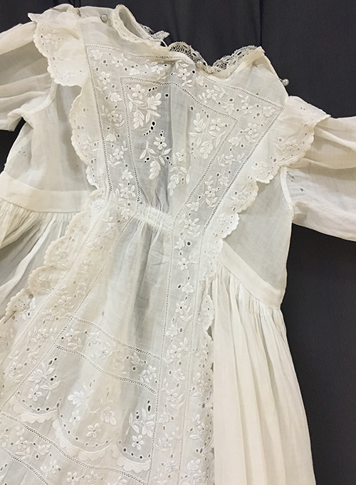 Female and kid 19th-century clothes were often adorned with lace ...
