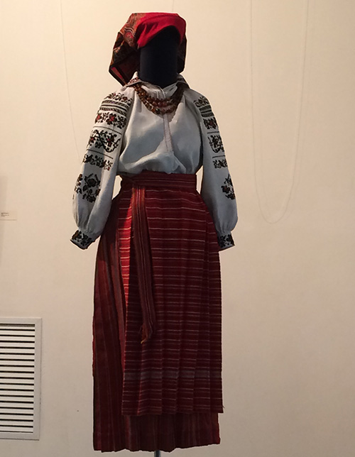 Pleated woven apron from Northern Ukraine
