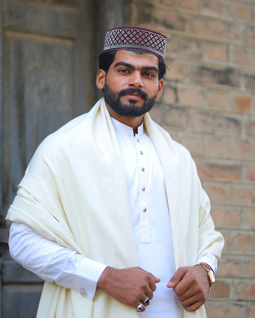 Pakistani topi cap – charming religious headdress