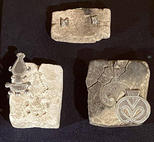 How did molds and tools in 6th-century jeweler’s workshop look like?