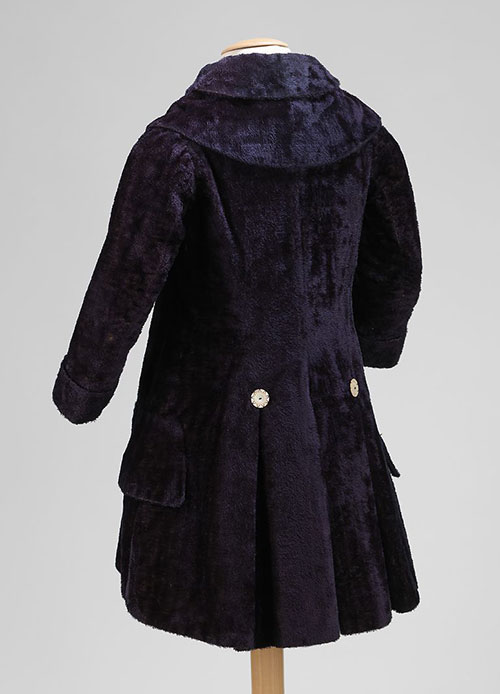 French chic girl’s coat from 1882